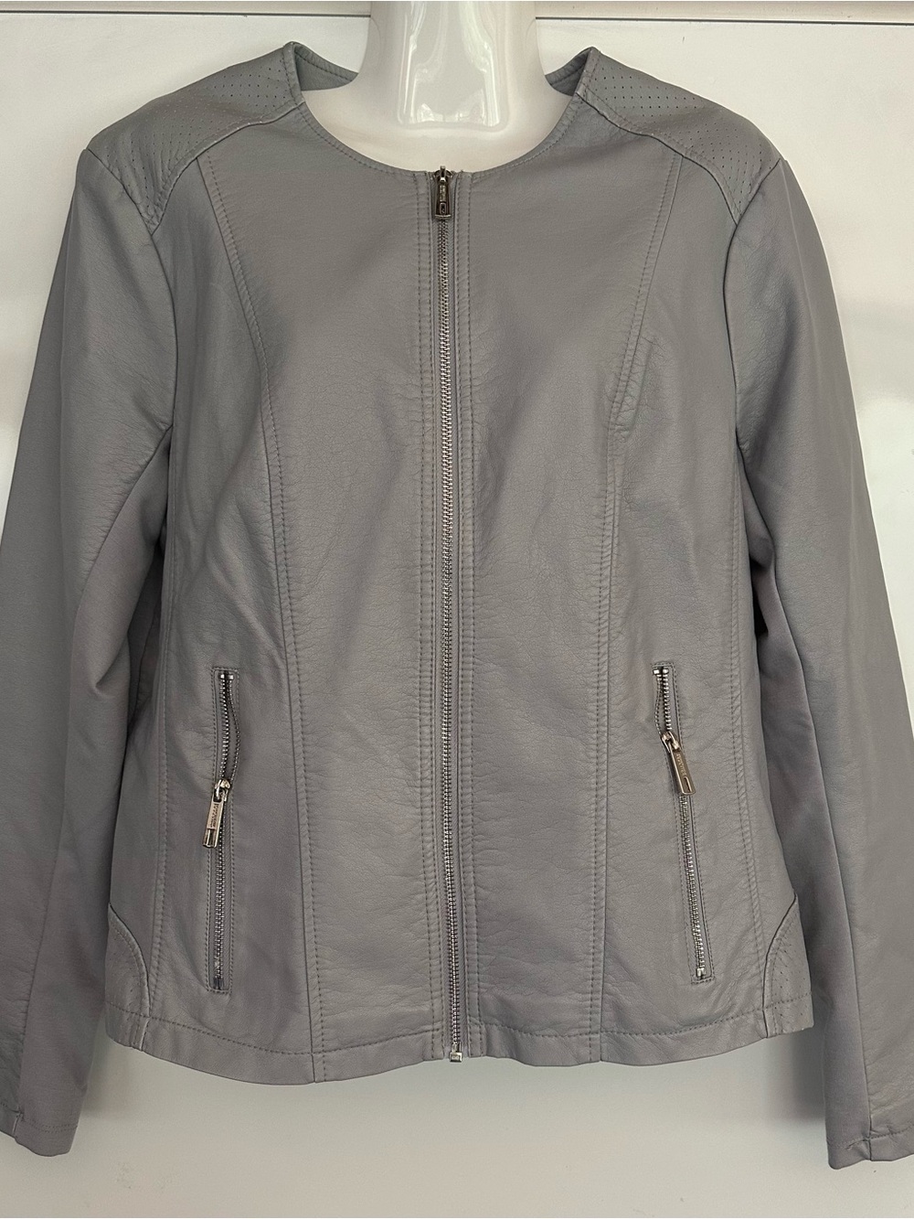Kenneth Cole Reaction Women’s Light Blue-Gray Zip-Front Leather Faux Jacket L